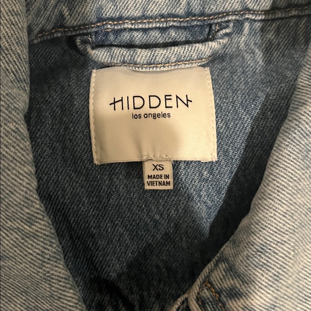 Hidden - Picture 3 of 3